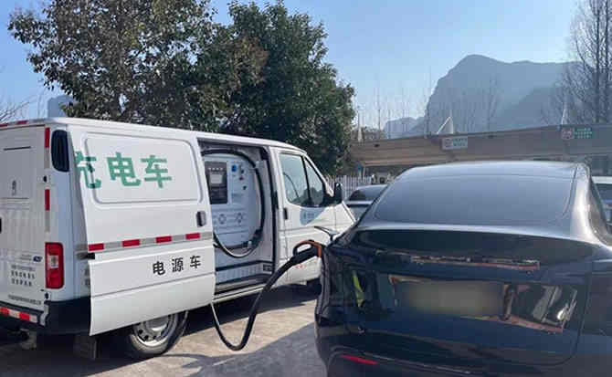 玉山汽车搭电